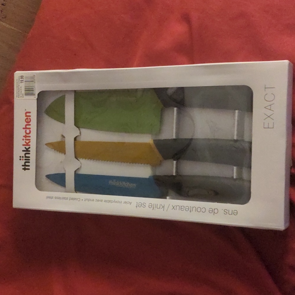 Think Kitchen knife set NWT 3pc set